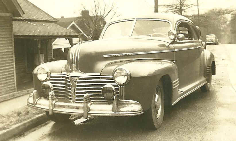 1941_Pontiac.jpg (293800 bytes)